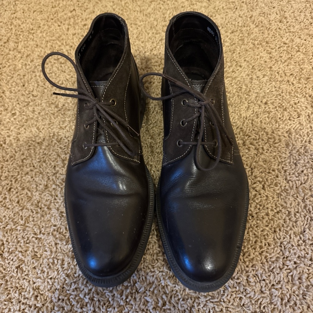 Stacy Adams Brown Chukka Boots with Classic Design
